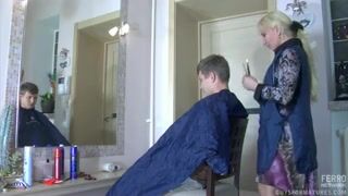 Трахнул парикмахершу - порно видео на nordwestspb.ru